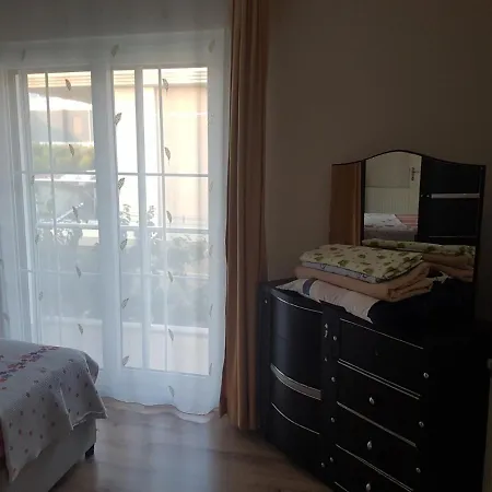 Villa Alacati'da Bahceli 3+1 *