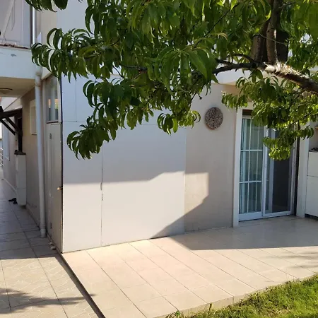 Alacati'da Bahceli 3+1 Cesme