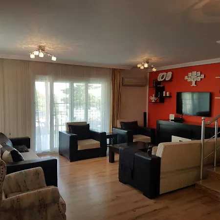 Alacati'da Bahceli 3+1 * Cesme